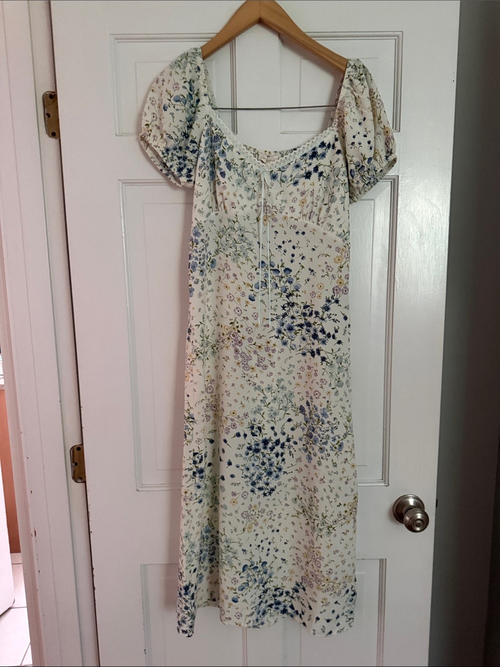Women's Cream Floral Midi Dress